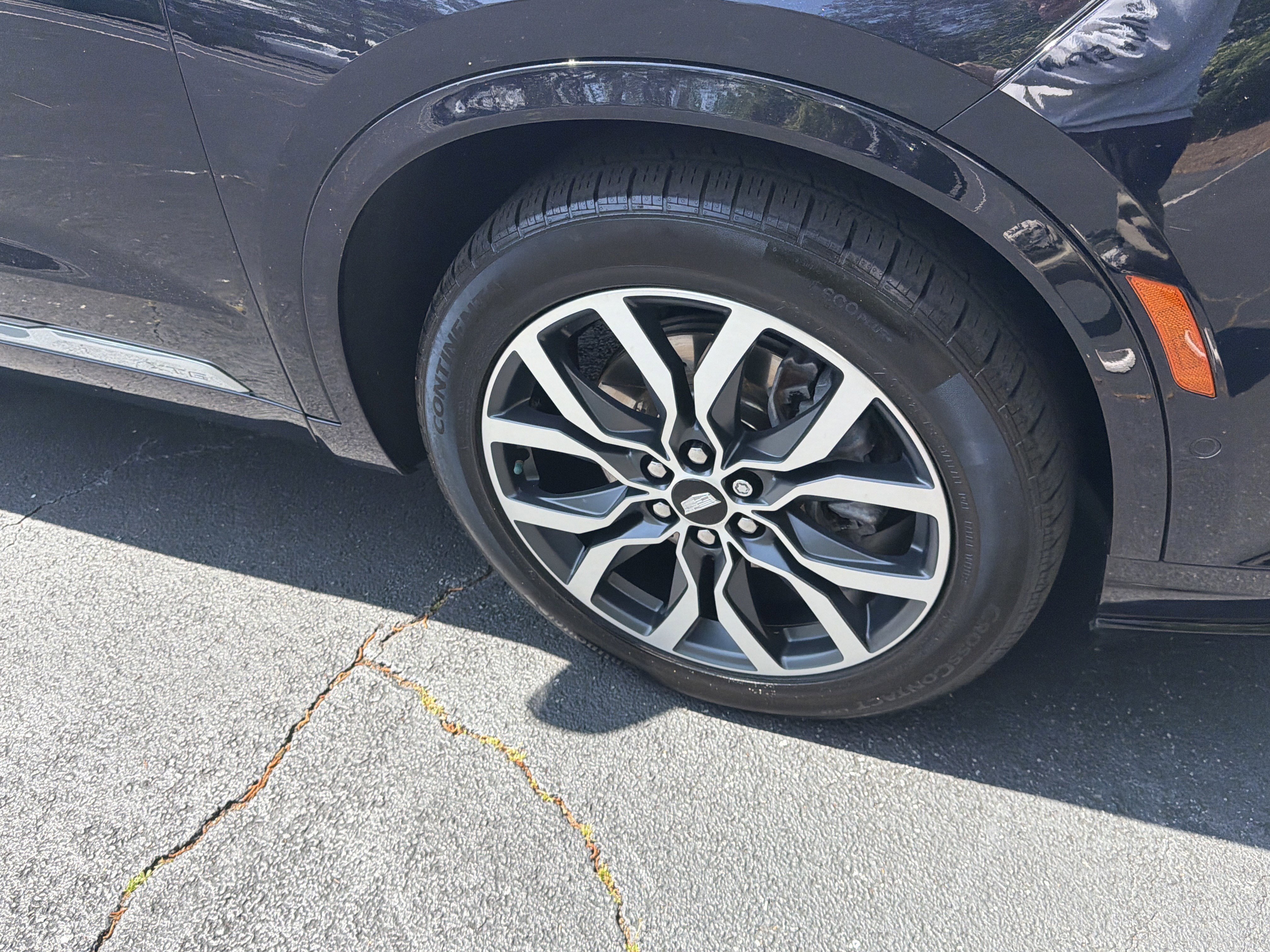 Used 2021 Dark Moon Blue Metallic Cadillac Sport image 16