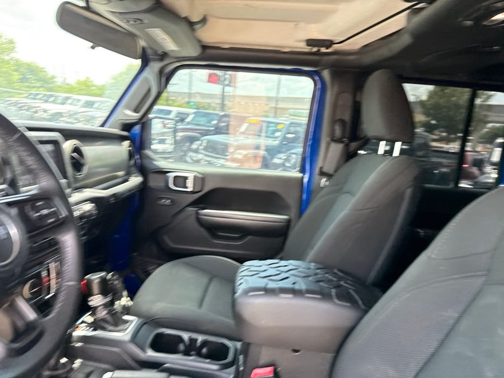 Used 2018 Blue Jeep Unlimited Sport S image 43