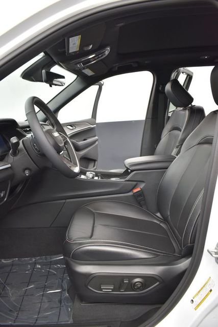 Used 2024 White Jeep Limited image 9