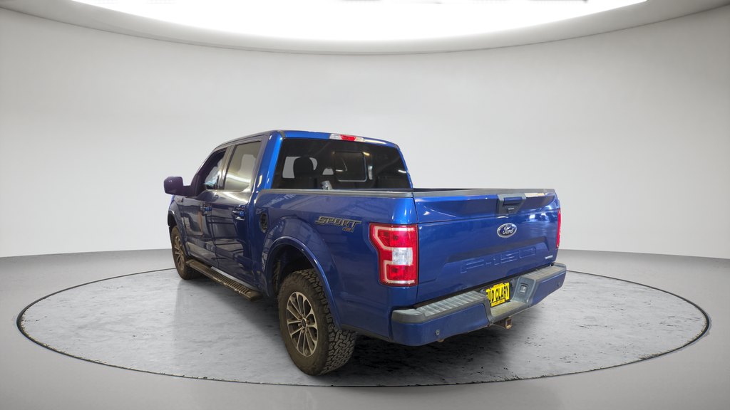 Used 2018 Blue Ford XLT image 4