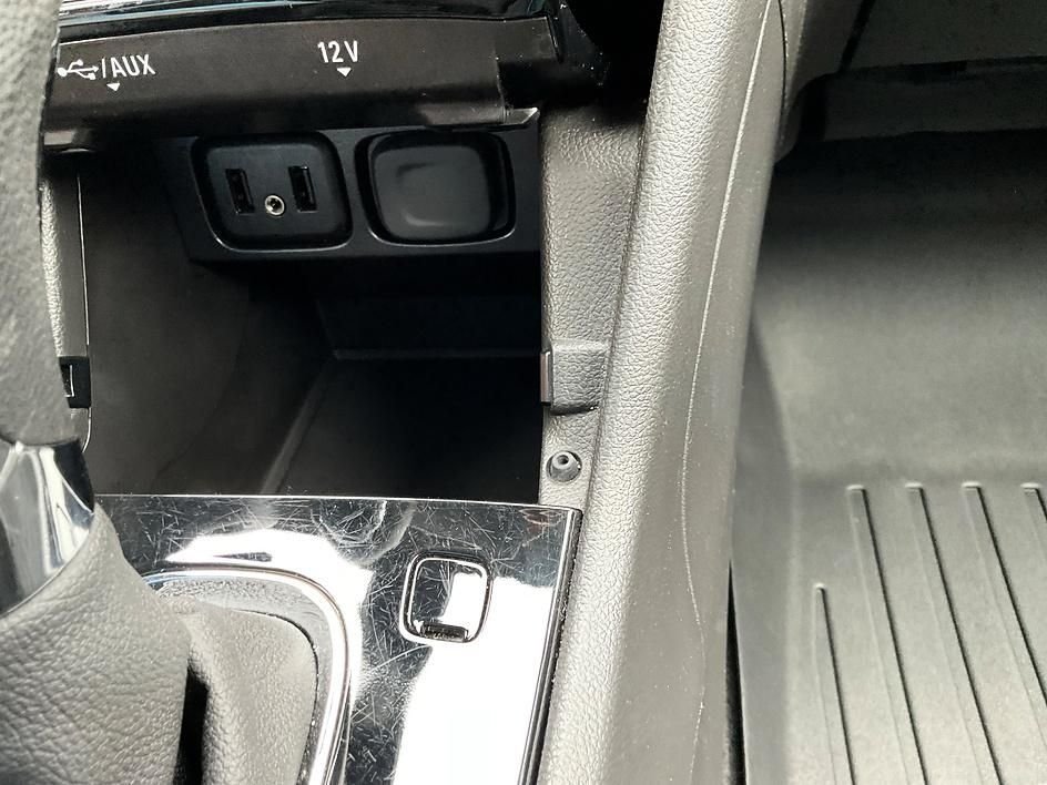 Used 2018 White Buick Preferred image 23