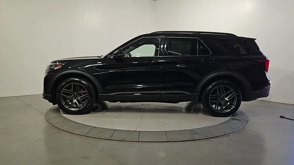 Used 2025 Black Ford ST-Line image 2