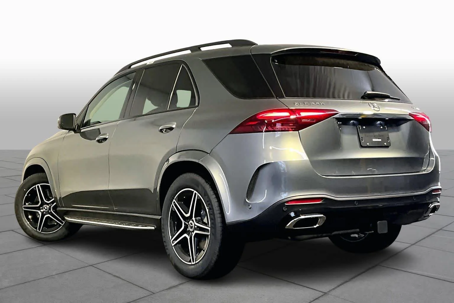 New 2026 Selenite Grey Metallic Mercedes-Benz GLE 350 image 3