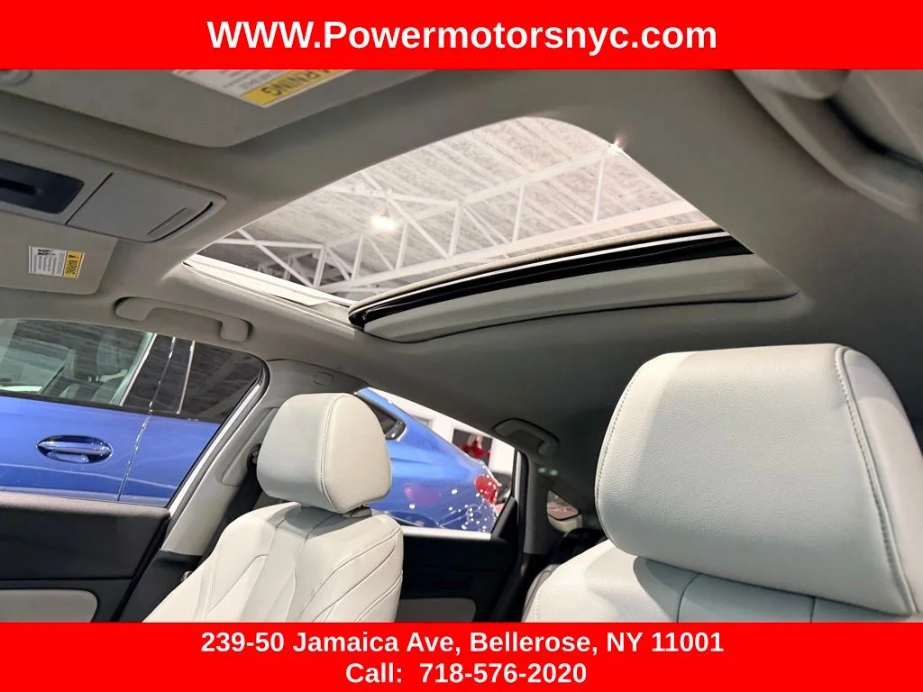 Used 2023 White Acura Base image 34