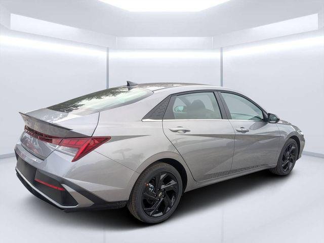 New 2026 Silver Hyundai SEL Sport image 3
