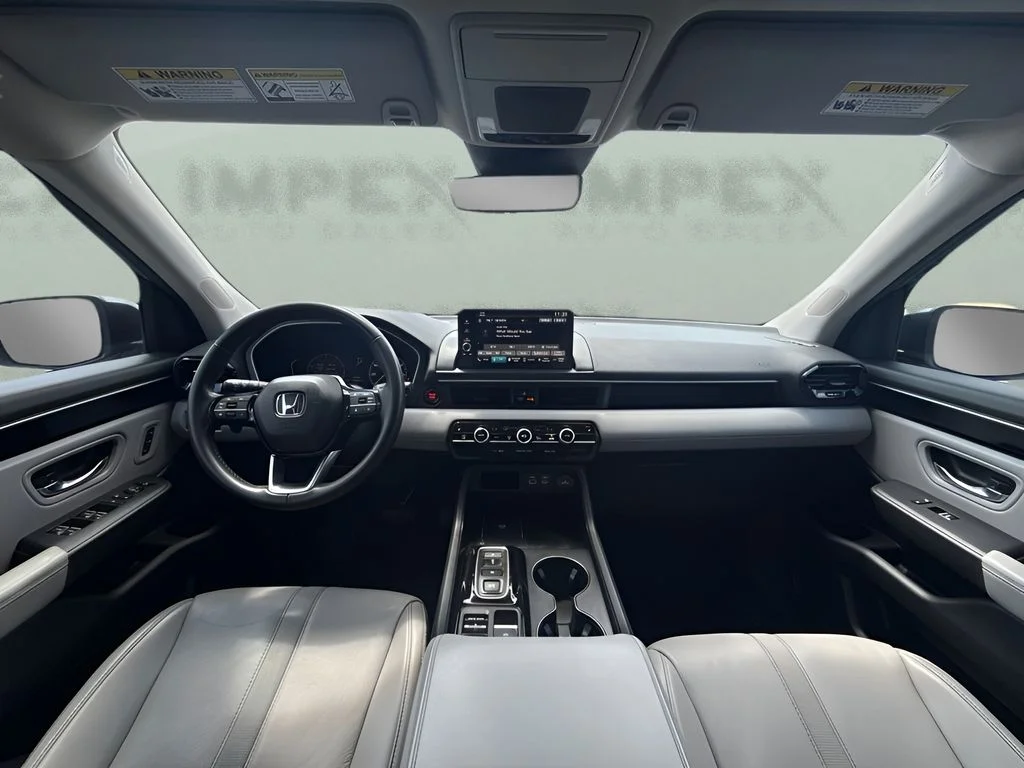Used 2023 Silver Honda EX-L image 10