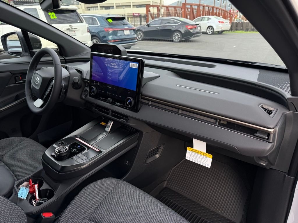 2026 Toyota bZ XLE - Photo 7
