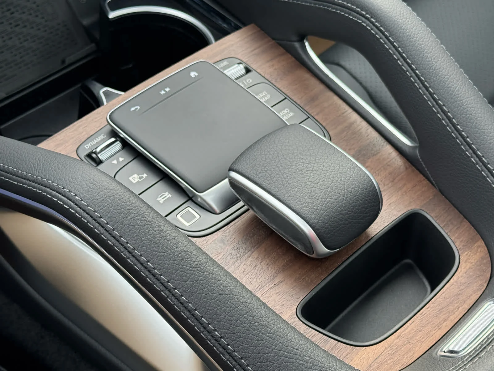 New 2026 MANUFAKTUR Alpine Grey Mercedes-Benz GLE 350 image 24