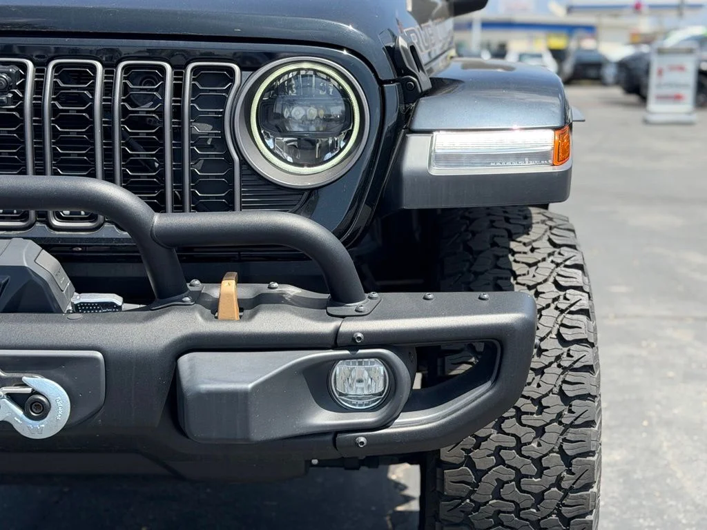 New 2024 Black Clear-Coat Exterior Paint Jeep Rubicon 392 image 13