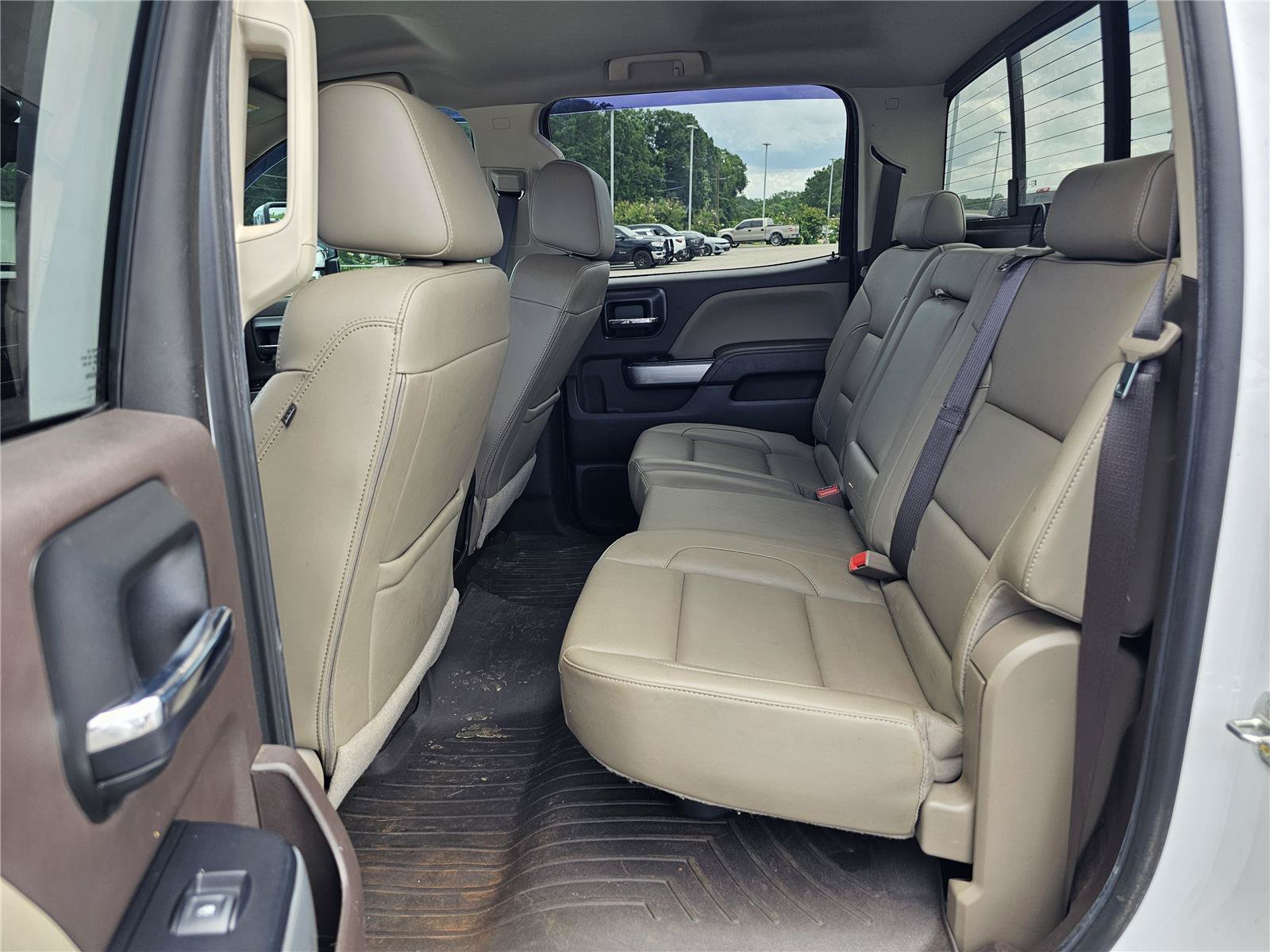 Used 2019 Summit White Chevrolet LTZ image 31