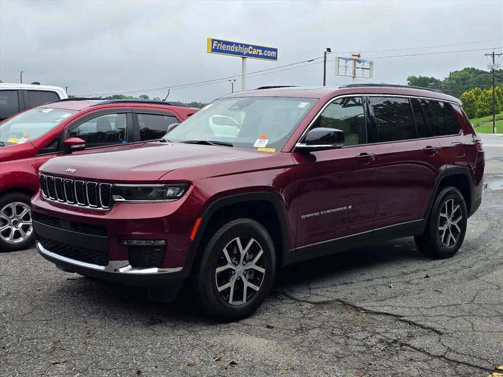 Used 2025 Red Jeep Limited image 2
