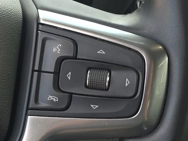 Used 2025 Black Chevrolet LTZ image 22