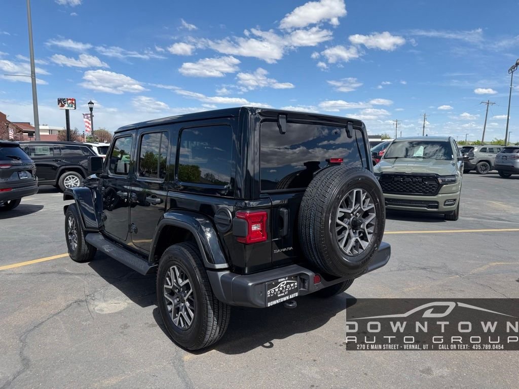 New 2026 Black Clear-Coat Exterior Paint Jeep Sahara image 5