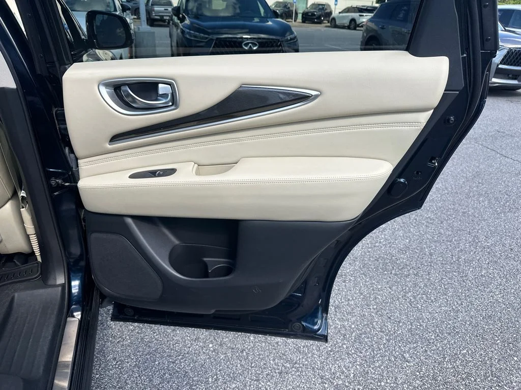 Used 2016 Blue INFINITI Base image 14