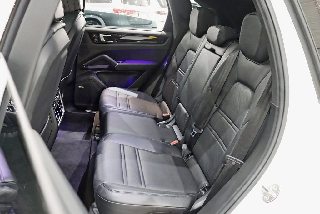 2022 Porsche Cayenne Platinum Edition - Photo 30