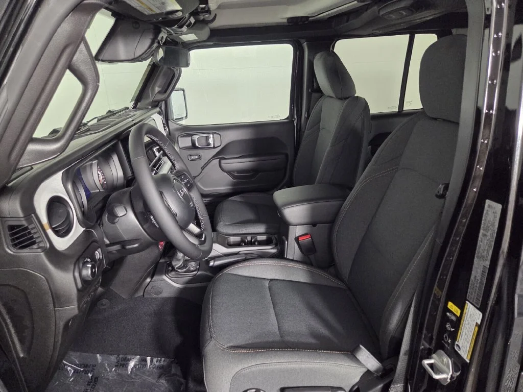 2026 Jeep Wrangler 4-Door Willys - Photo 9