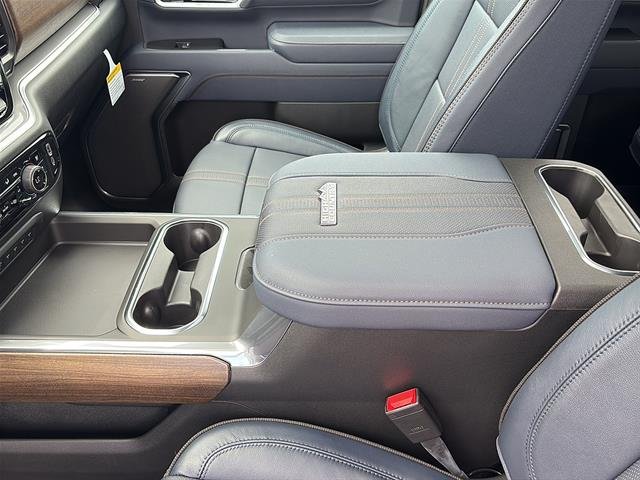 2026 Chevrolet Silverado 3500 HD High Country - Photo 37