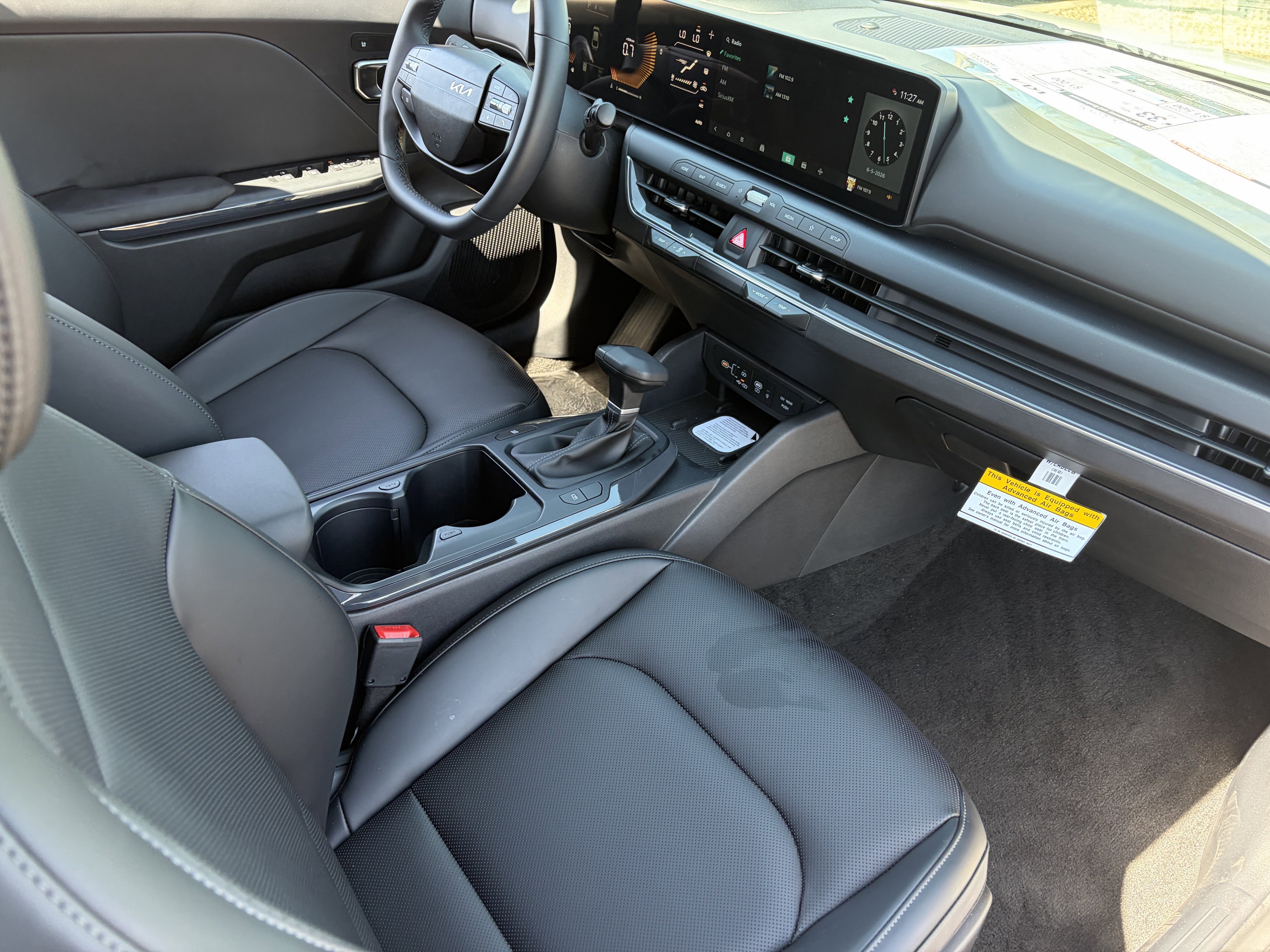 New 2026 Snow White Pearl Kia EX image 10