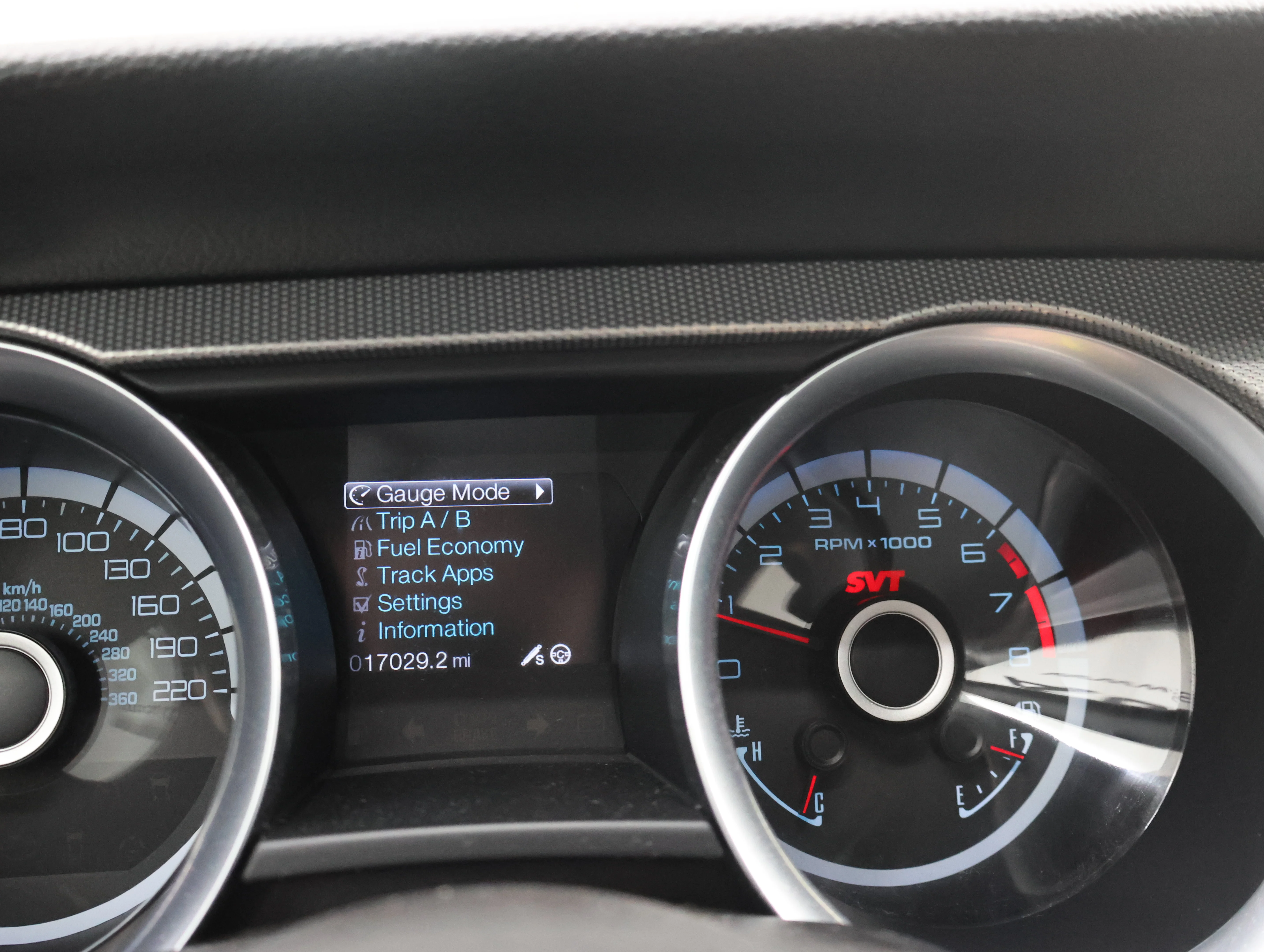 Used 2014 Black Ford Shelby GT500 image 9