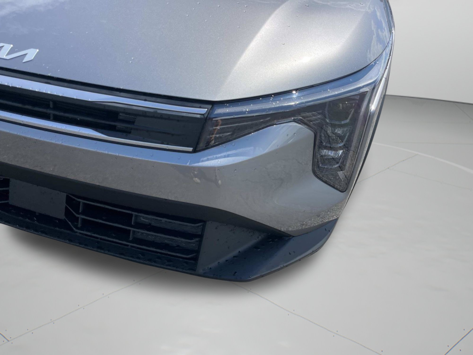 New 2026 Steel Gray Kia LXS image 9