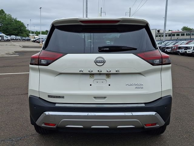 Used 2023 White Nissan Platinum image 5