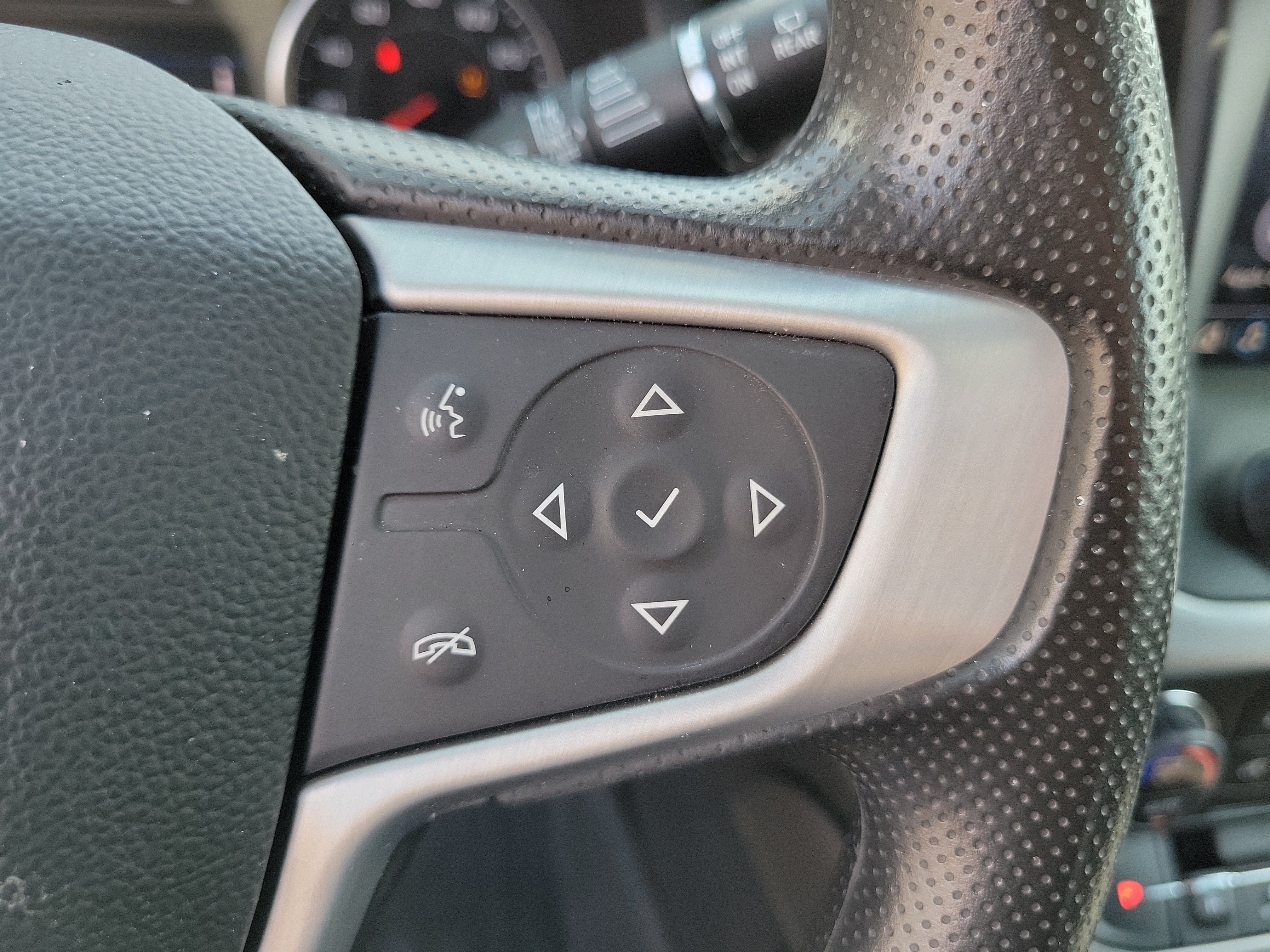 Used 2023 Sterling Metallic GMC SLE image 24