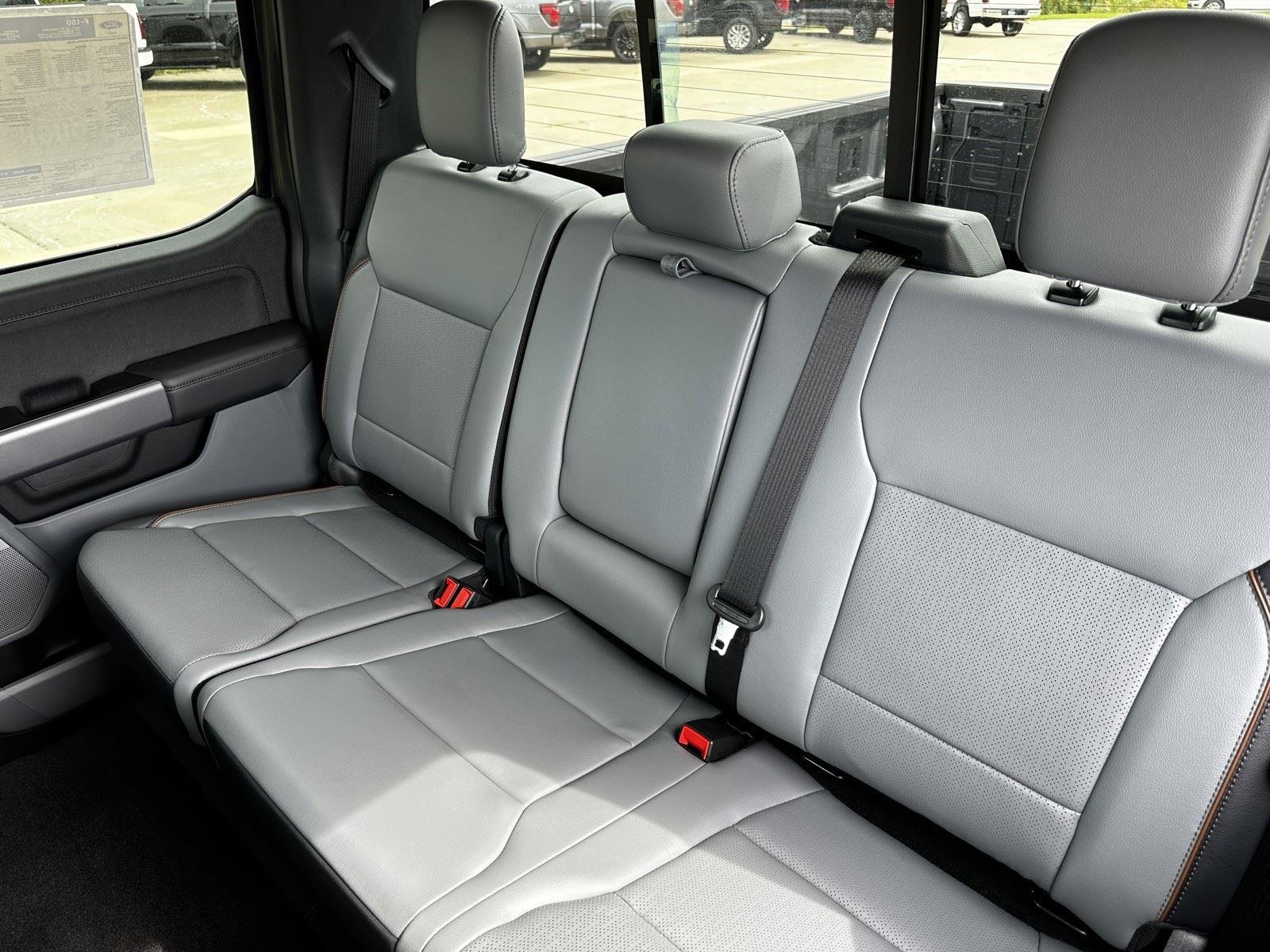 2025 Ford F-150 Lariat - Photo 11