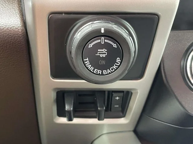 Used 2020 White Ford King Ranch image 25