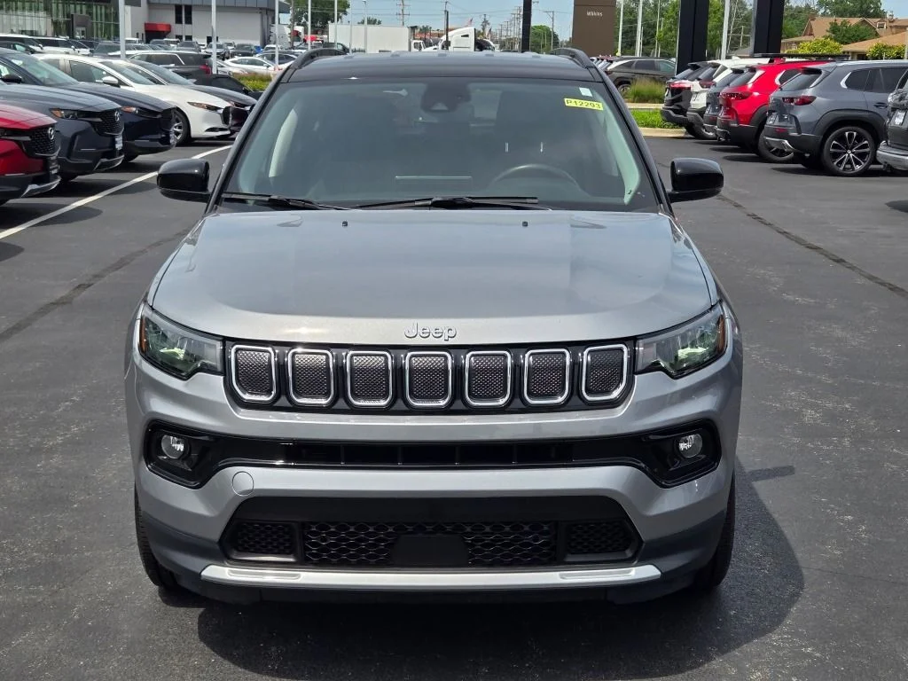 Used 2022 Billet Silver Metallic Jeep Limited image 2