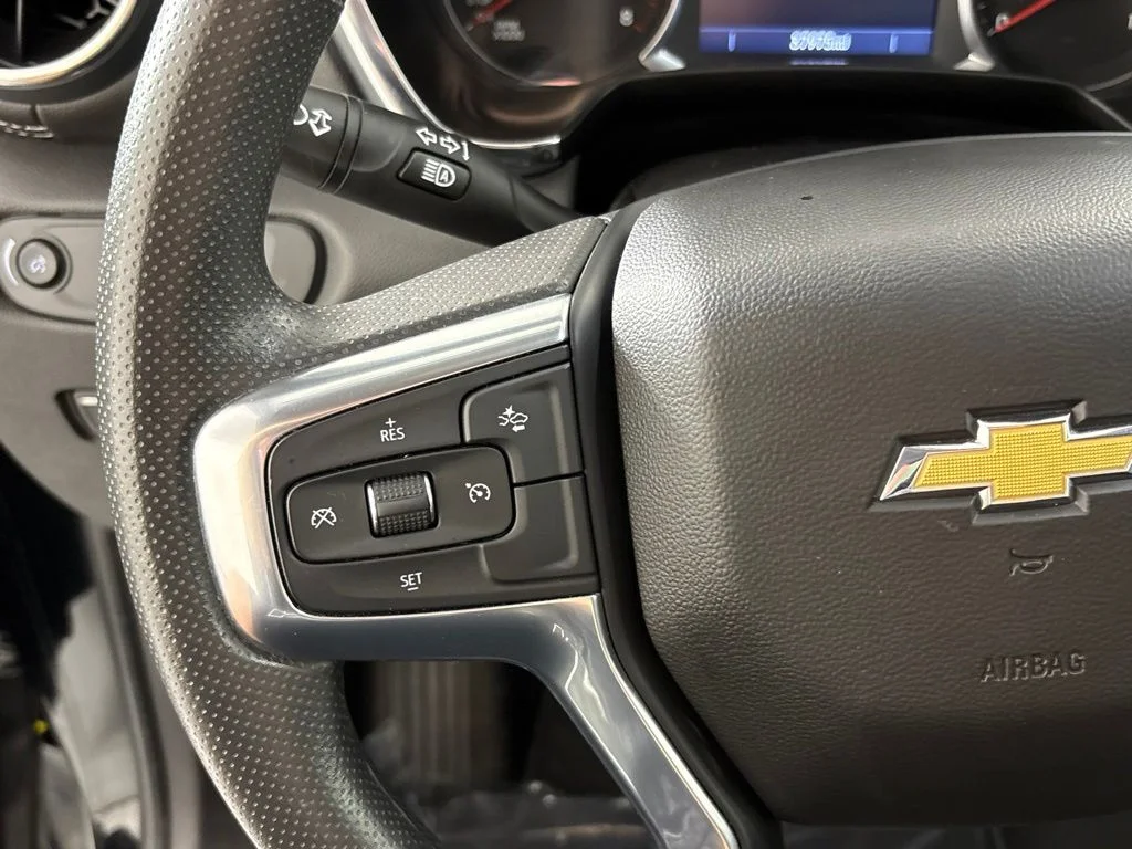 Used 2025 Black Chevrolet LT image 27