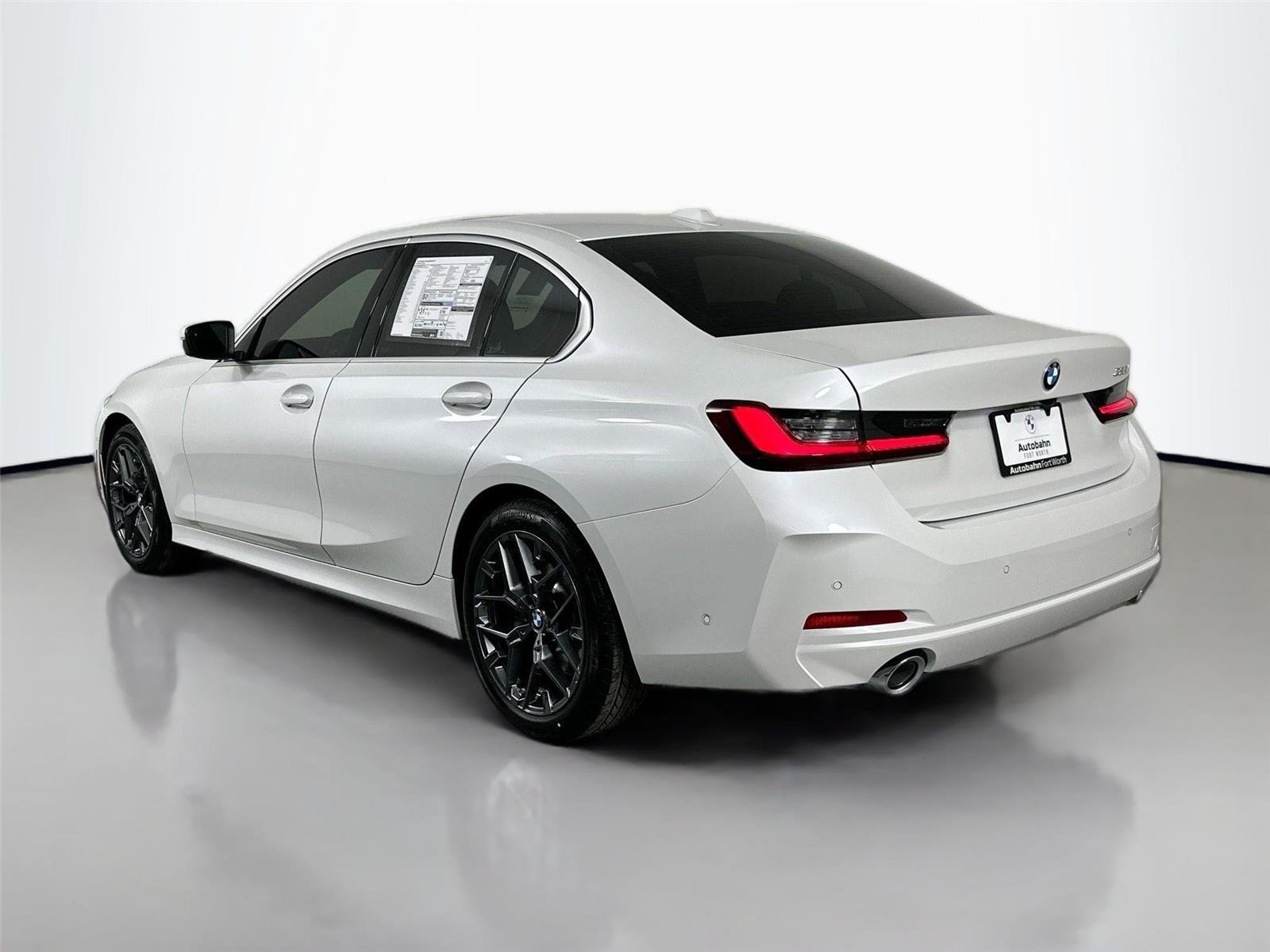 2025 BMW 3 Series 330i - Photo 12