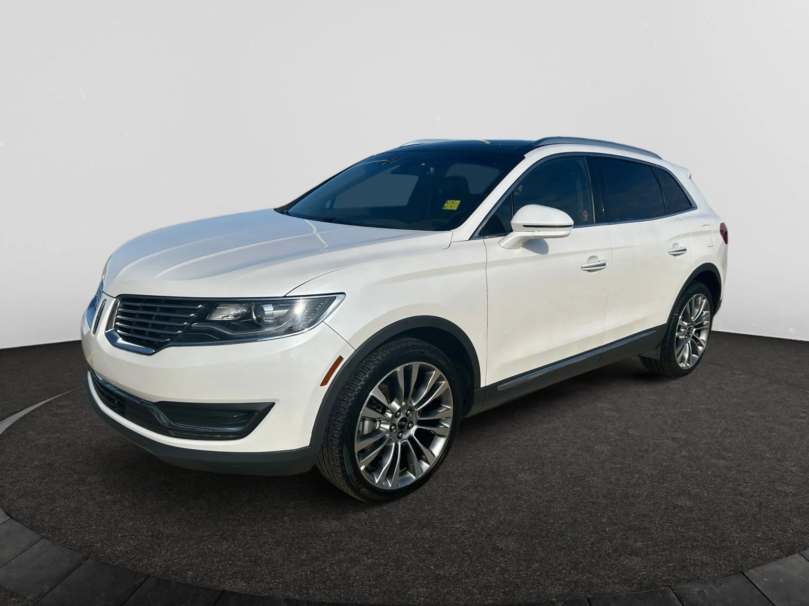 Used 2018 WHITE Lincoln RESERVE AWD image 1