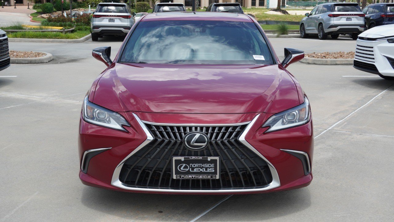 Used 2022 Red Lexus ES 350 image 2