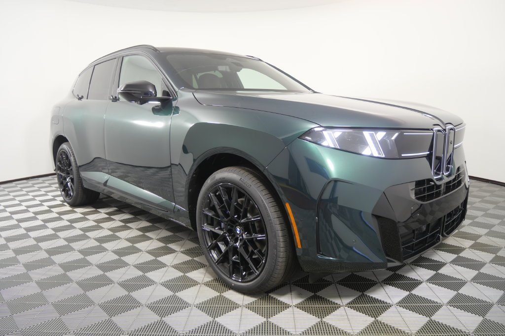 New 2027 Vancouver Green Metallic BMW  image 2