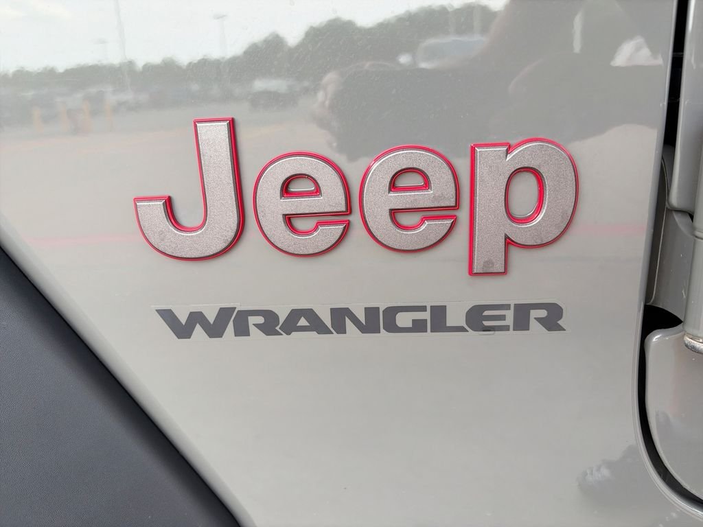 Used 2021 Gray Jeep Rubicon image 32