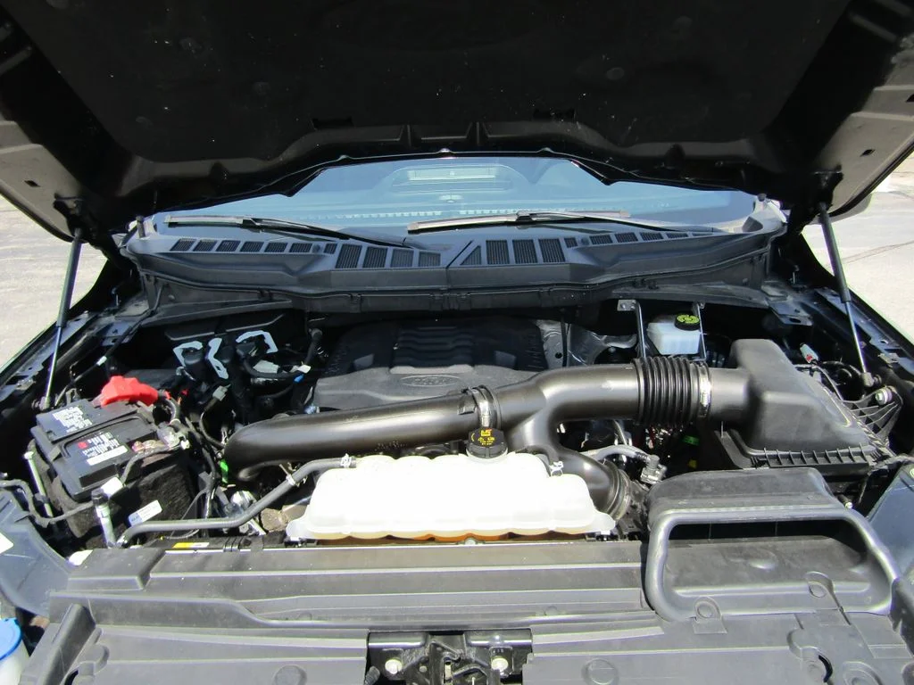 Used 2023 Agate Black Metallic Ford XLT image 46