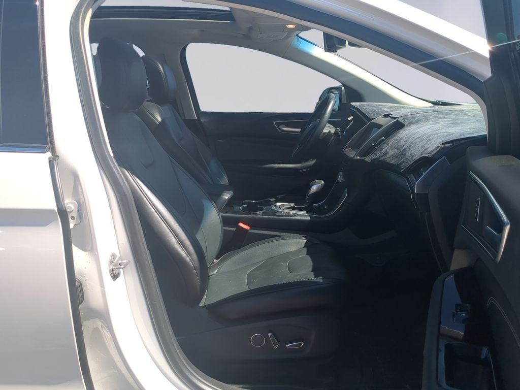 Used 2017 White Ford Titanium image 19