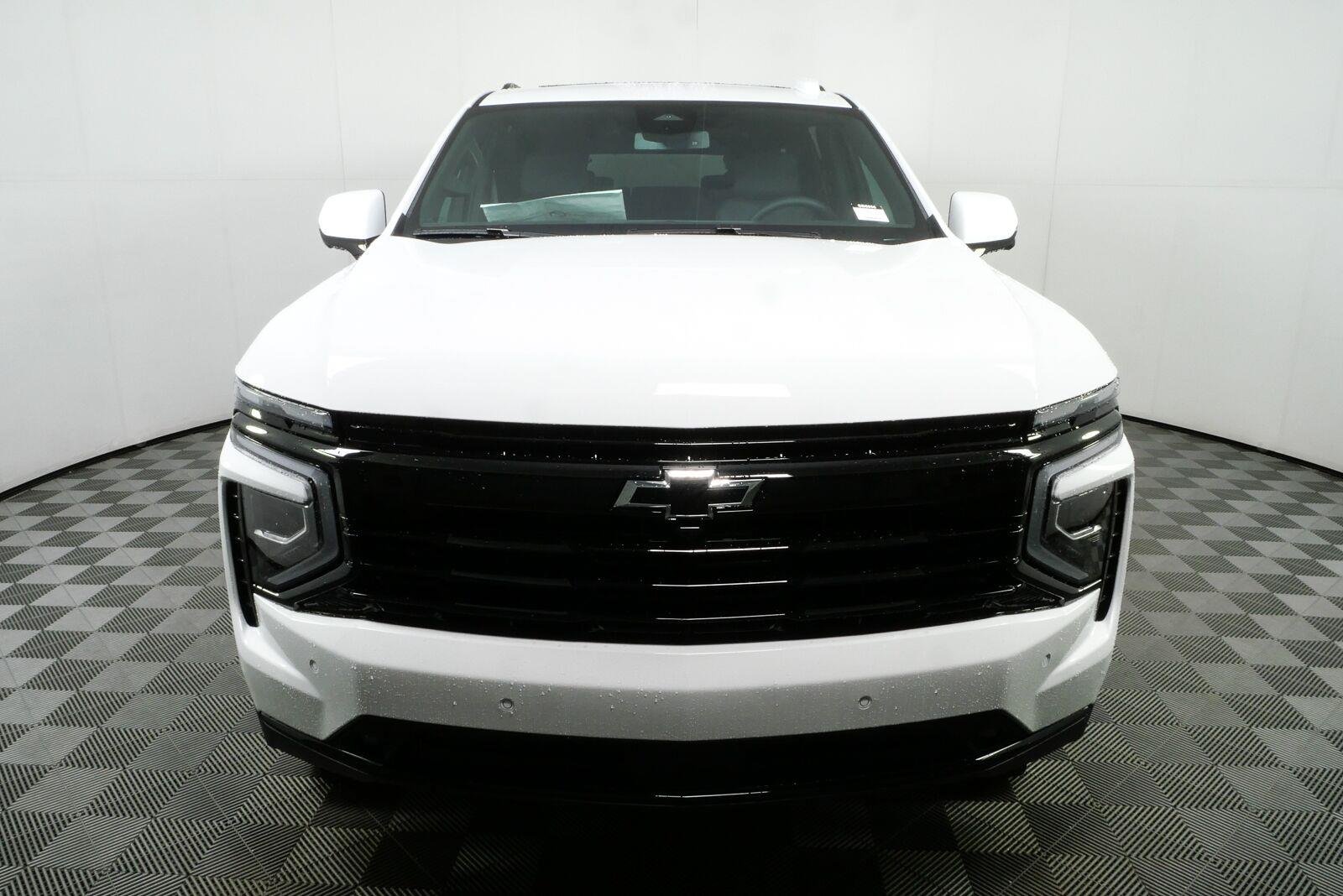 2026 Chevrolet Suburban RST - Photo 28