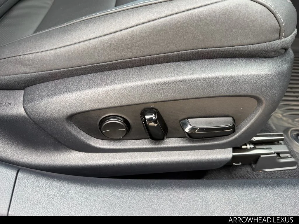 Used 2025 Silver Lexus 300h image 15