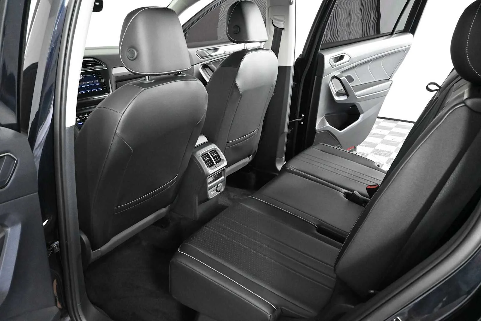 Certified Used 2022 Deep Black Pearl Volkswagen SE image 15