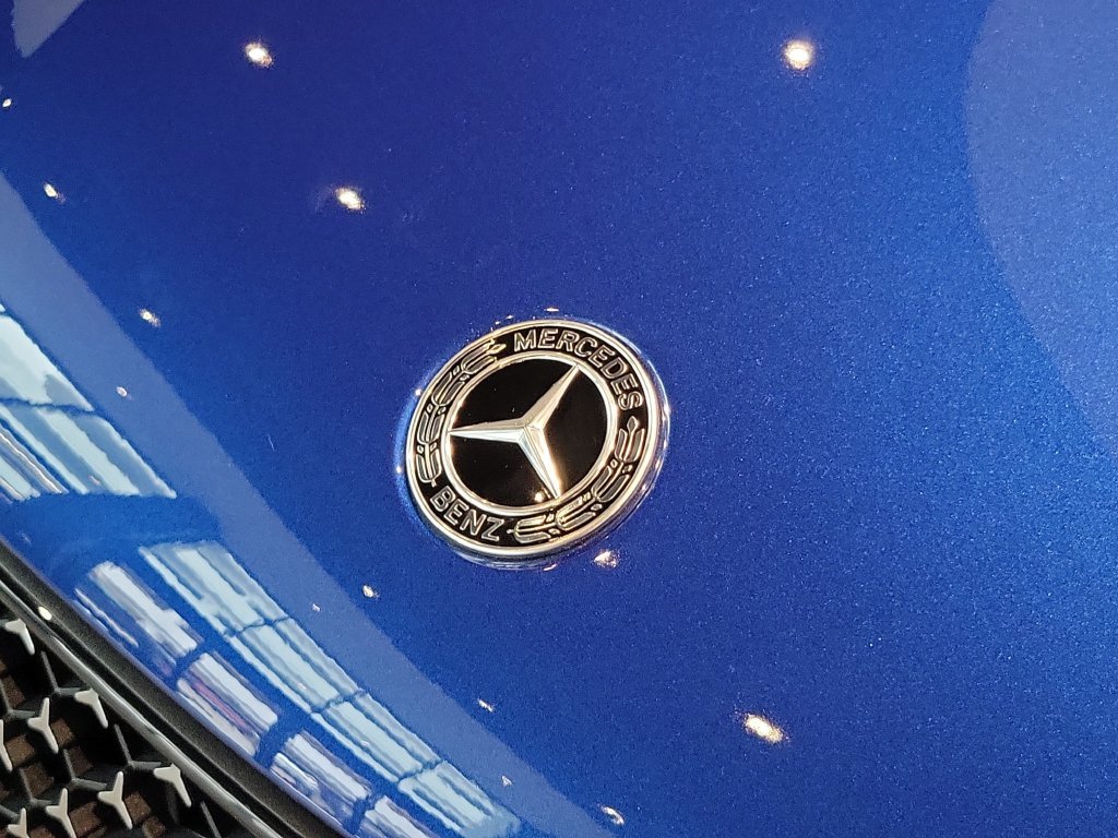 New 2027 Starling Blue Metallic Mercedes-Benz GLC 300 image 25