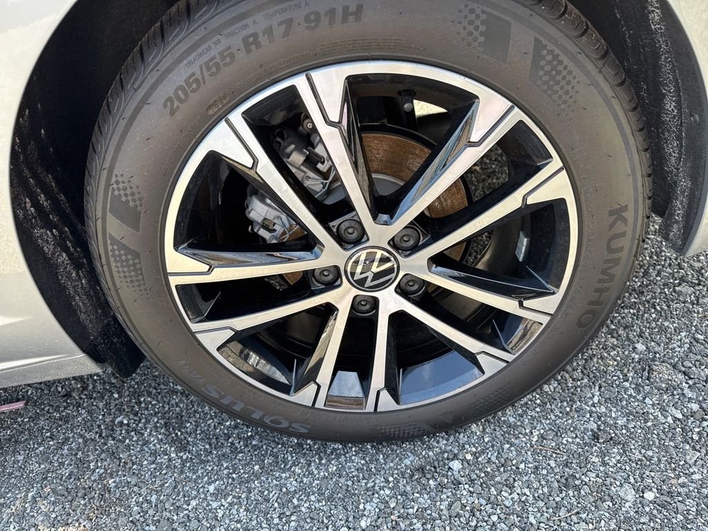 New 2025 Silver Volkswagen 1.5T Sport image 7
