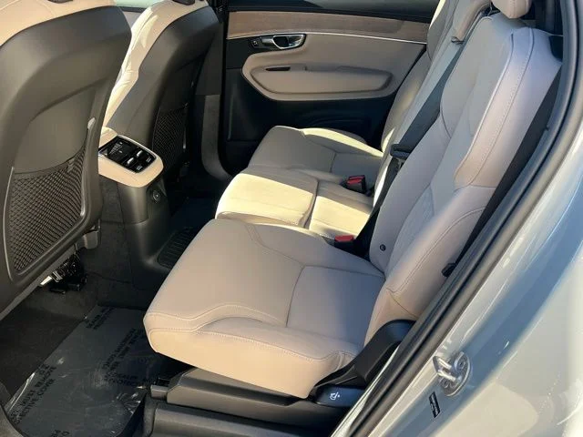 2026 Volvo XC90 Plus - Photo 22