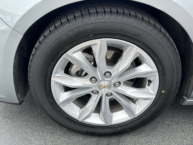 Used 2024 Sterling Gray Metallic Chevrolet 1LT image 32
