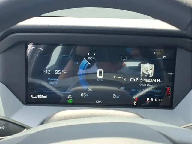 New 2027 Summit White Chevrolet LT image 9