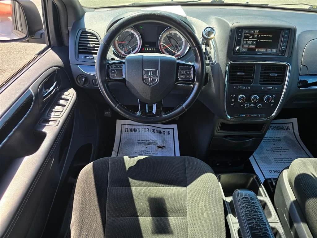 Used 2017 Silver Dodge SE Plus image 3