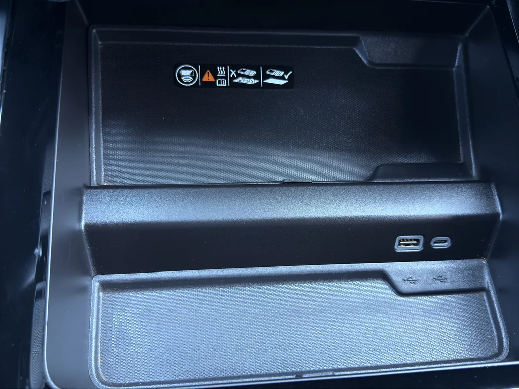 Used 2025 Gray Chevrolet Z71 image 29