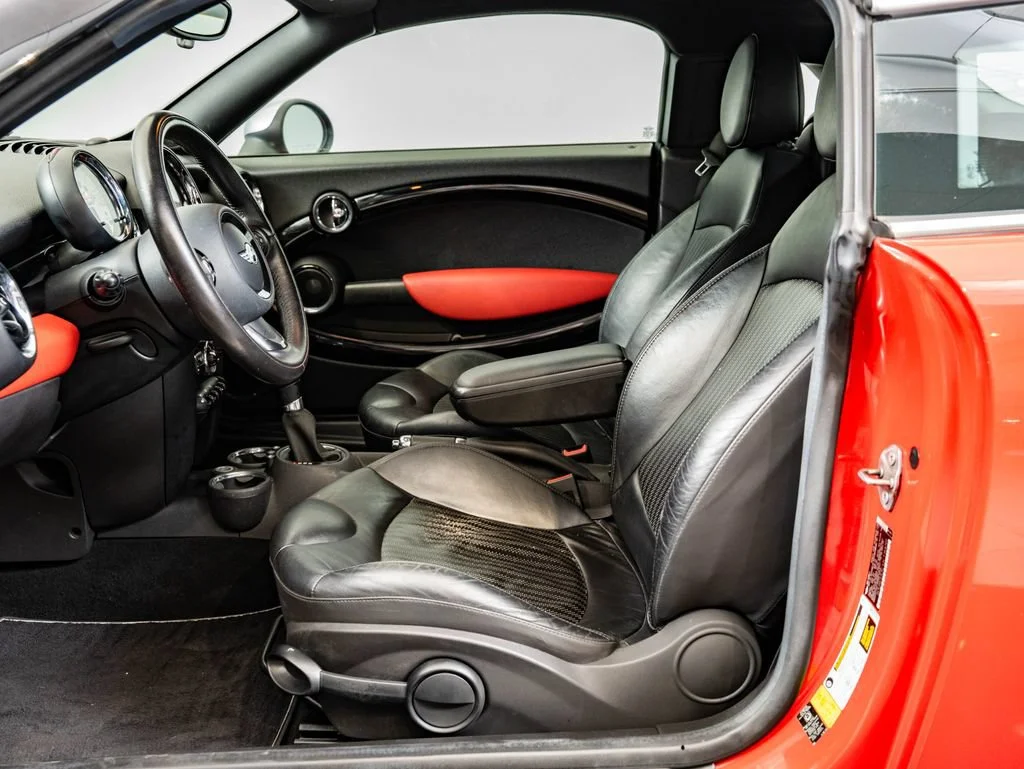 Used 2012 Chili Red MINI  image 22