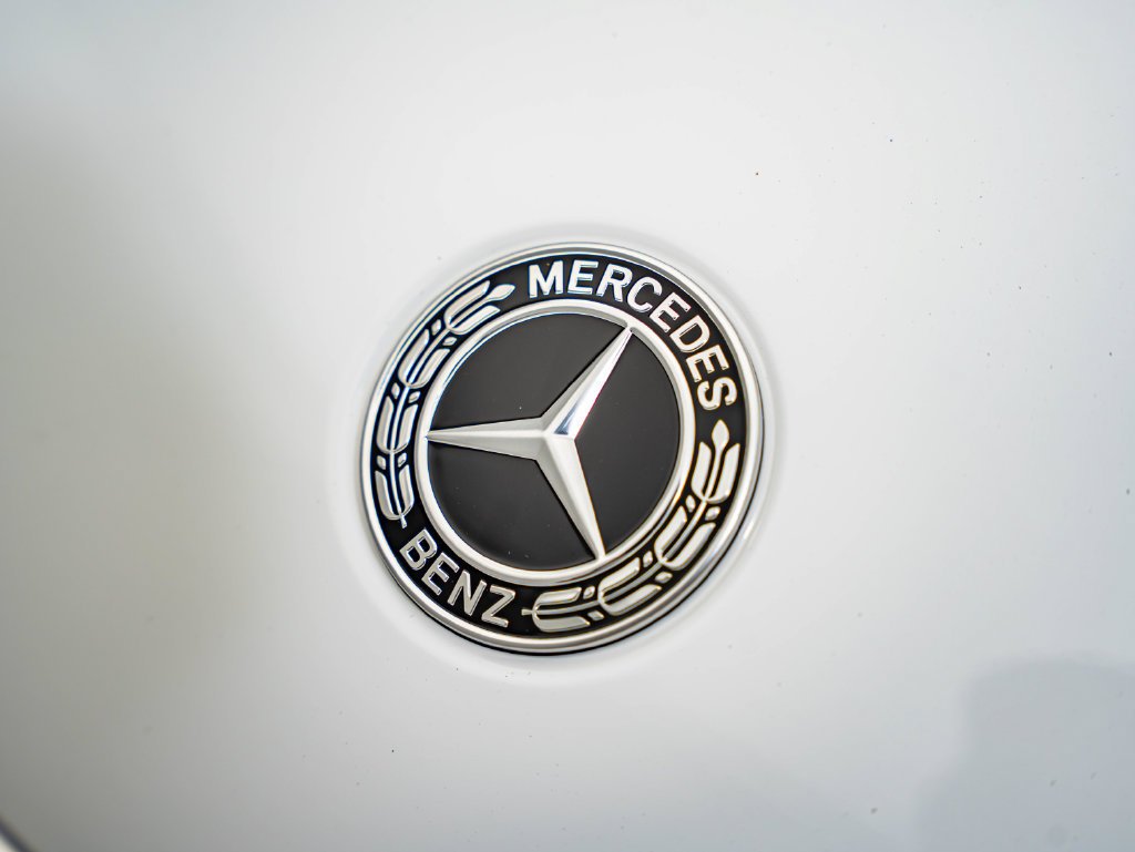 New 2027 Polar White Mercedes-Benz GLC 300 image 14