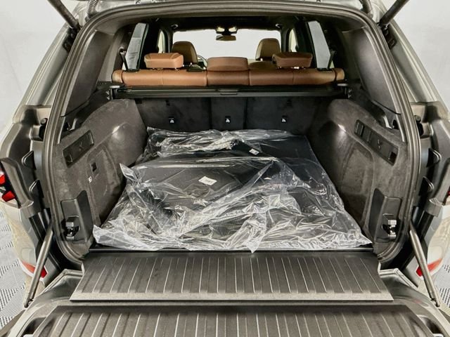 New 2026 Gray Metallic BMW xDrive40i image 28